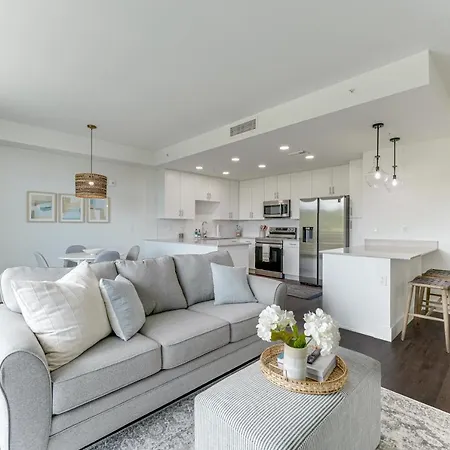 All-New, Waterfront Condo In Downtown Sarasota!